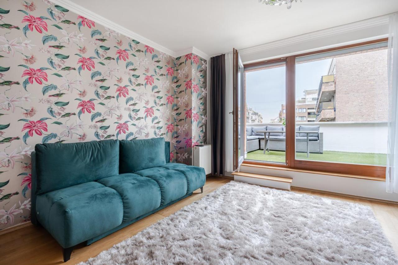 Penthouse Three Bedrooms, Three Balconies Apartment With Free Parking In Kiraly Street 布达佩斯 外观 照片